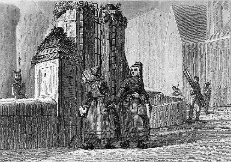 Schwarz-weiß-Gravur von zwei Frauen, die vor einem Gebäude stehen, mit ein paar anderen Menschen im Hintergrund und Text, der unten "Victorian Women in the City of London" liest.