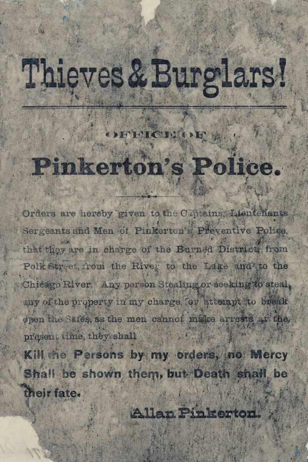Plakat mit fetter schwarzer Schrift "Diebe & Einbrecher Pinkertons Polizei" in der Mitte auf einem weißen Hintergrund, eingerahmt von einem schmalen schwarzen Rand.