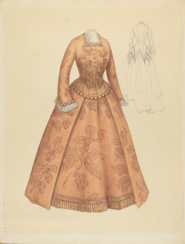 Ein detailliertes Zeichnung eines 18. Jahrhundert-Kostümdesigns mit einem langen Kleid mit hohem Kragen, floral gemustertem Oberteil in Rosa, Lila und Blau und einem Spitzenbesatz an einem hellblauen Hintergrund.